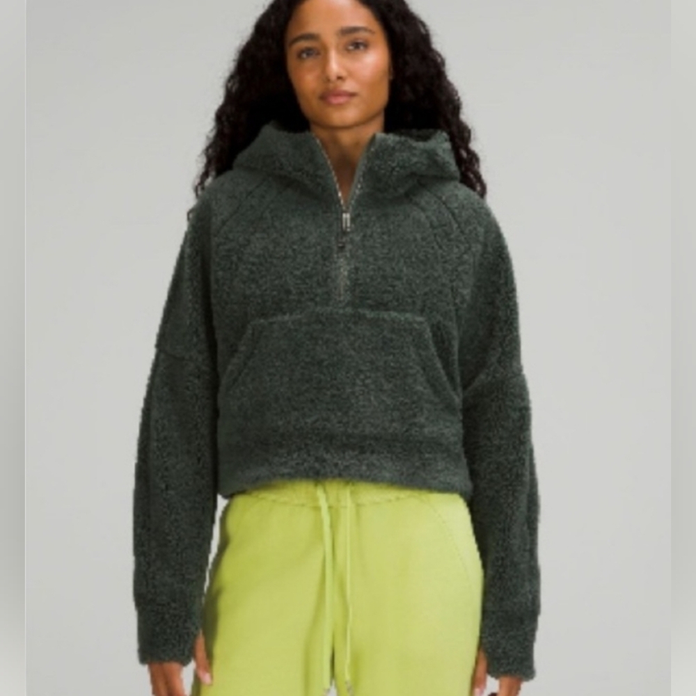 Lululemon Scuba Oversized Fleece Funnel Neck Pullover in Smoked Spruce XS/S